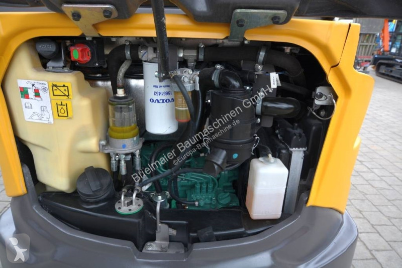 Escavadora Volvo EC 27 D