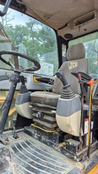 Excavator JCB
