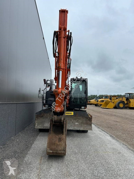 Lopatový nakládač Hitachi ZX220W-5B