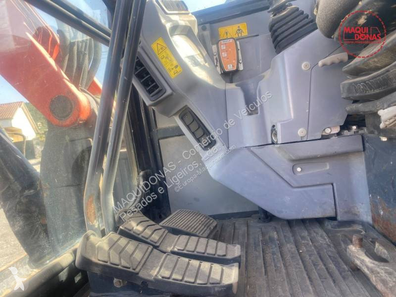 Escavadora Kubota KX080-4a2