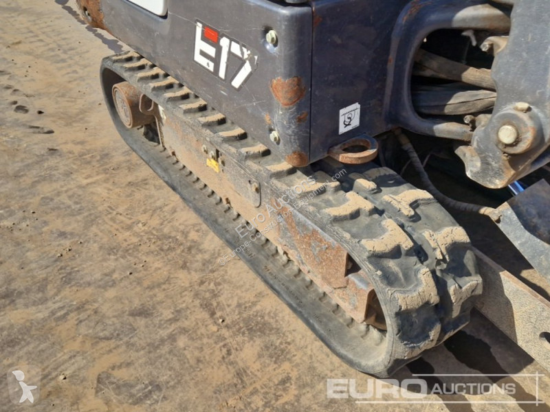 جرافة Bobcat E17