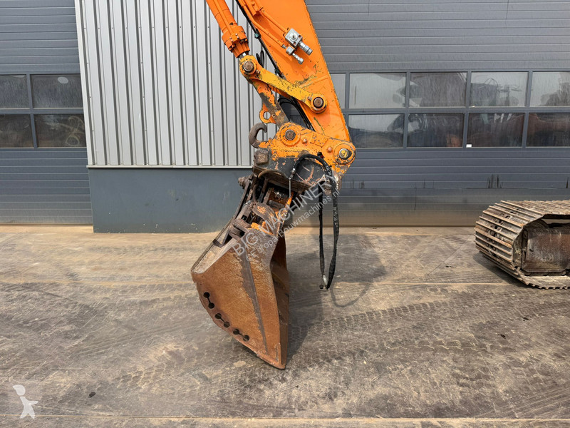 Escavatore Caterpillar