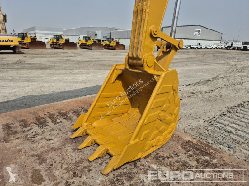 Excavator Caterpillar 3