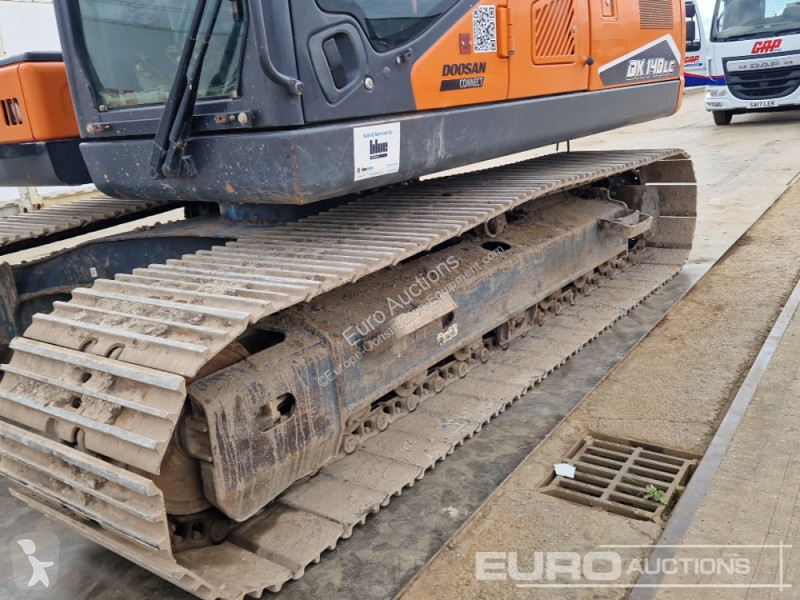 Escavadora Doosan -7