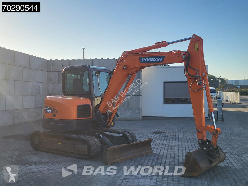 Escavadora Doosan DX63-3