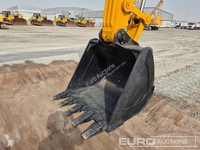 جرافة JCB JS215LC