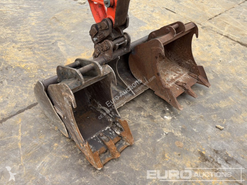 جرافة Kubota U27-4