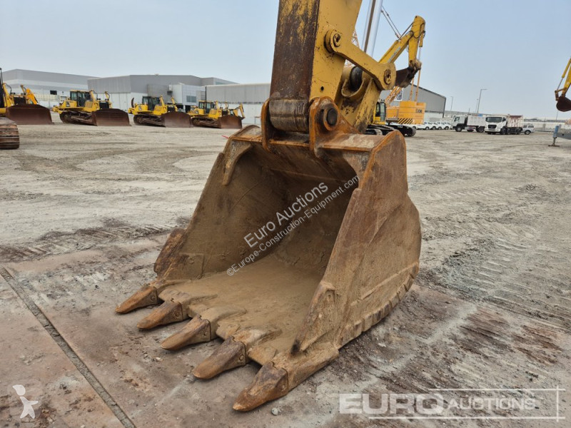 Escavatore Caterpillar 2
