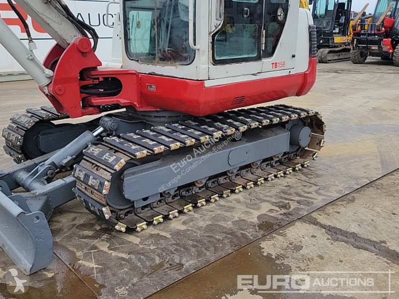 Escavadora Takeuchi TB150