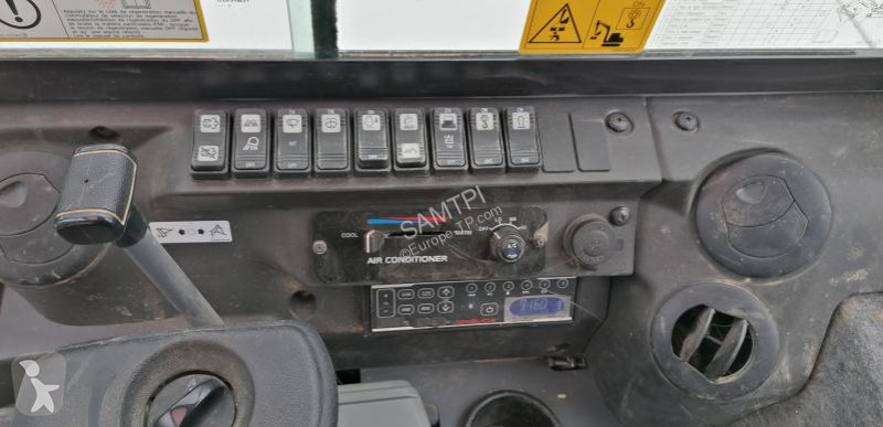 Pelle Takeuchi TB 260
