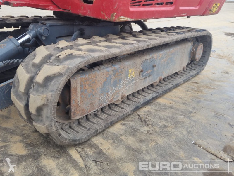 Escavadora Takeuchi TB216