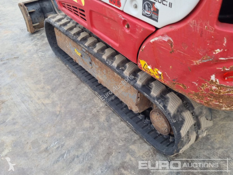 Escavadora Takeuchi TB216