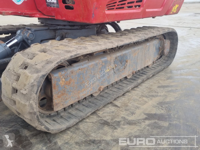 Escavadora Takeuchi TB216