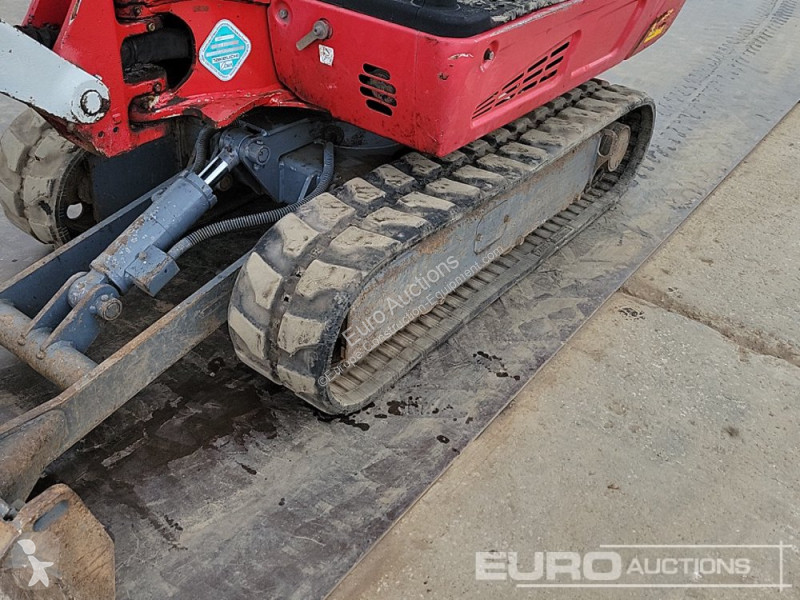 Escavadora Takeuchi TB216