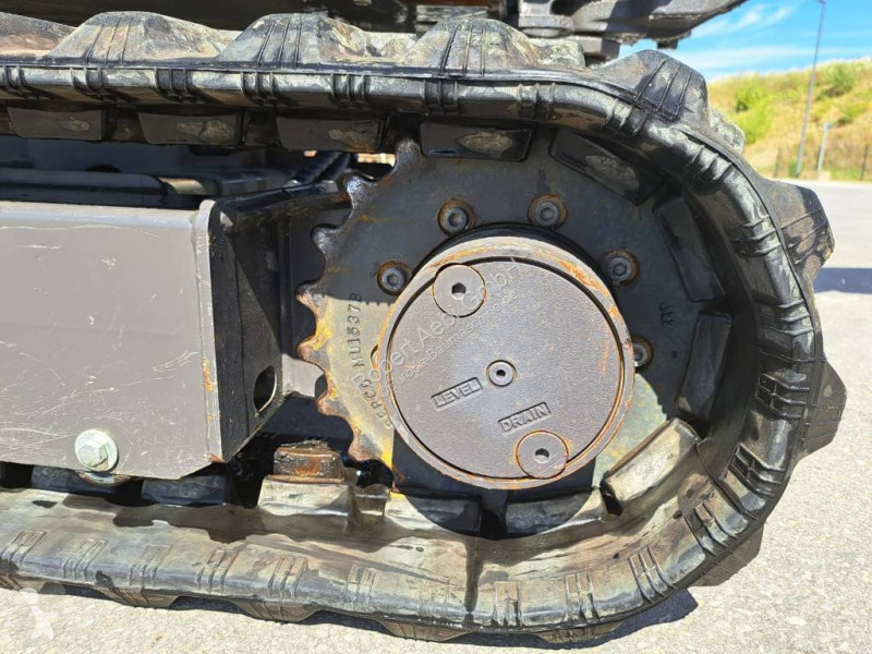 Escavadora Volvo JECR18E