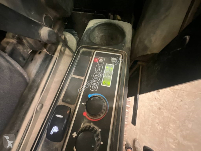 Escavadora JCB 4F