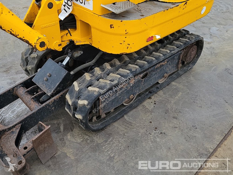 Lopatový nakládač JCB
