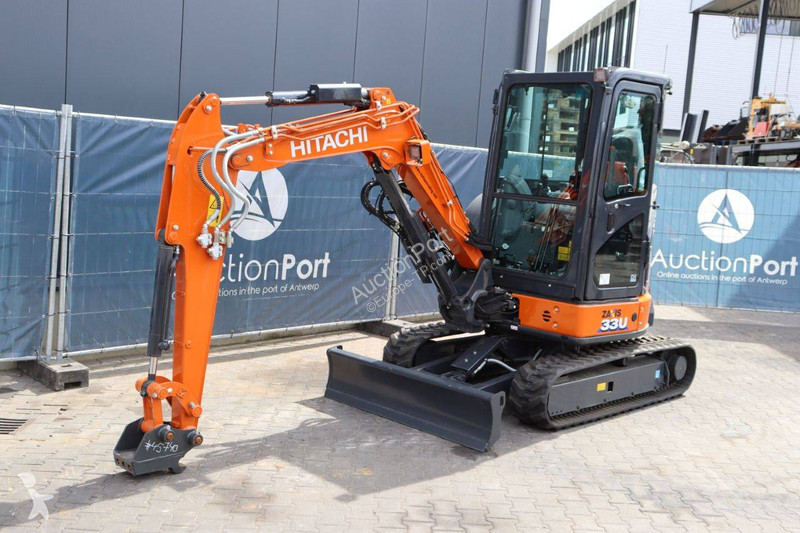 Escavadora Hitachi ZX33U-6 CLR