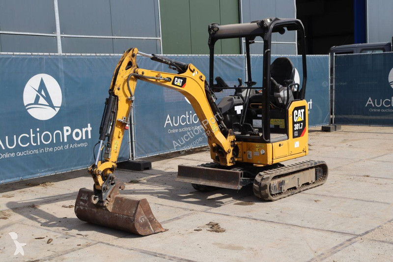 Excavator Caterpillar 301.7 CR