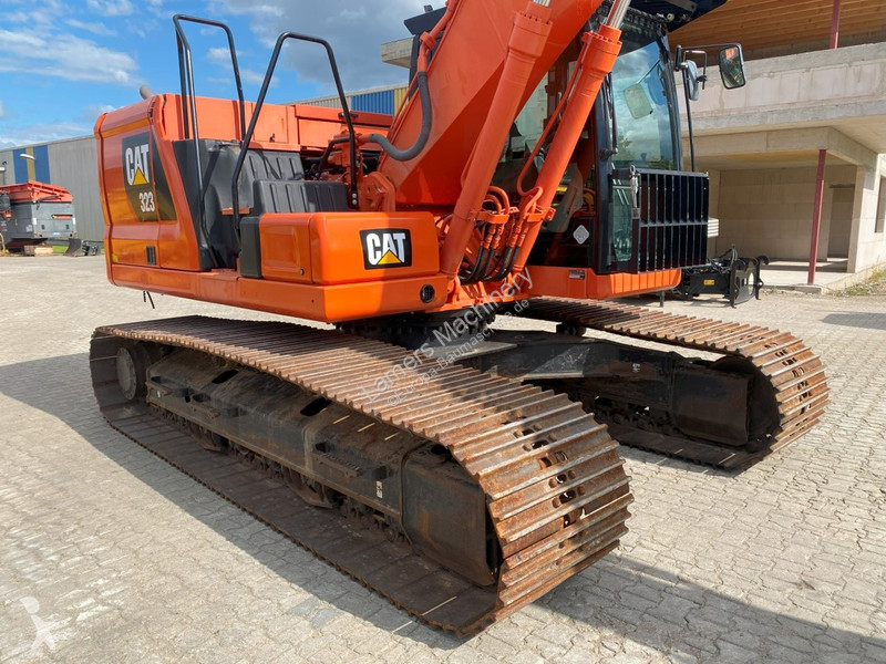 Escavadora Caterpillar 323 Next Gen NVT
