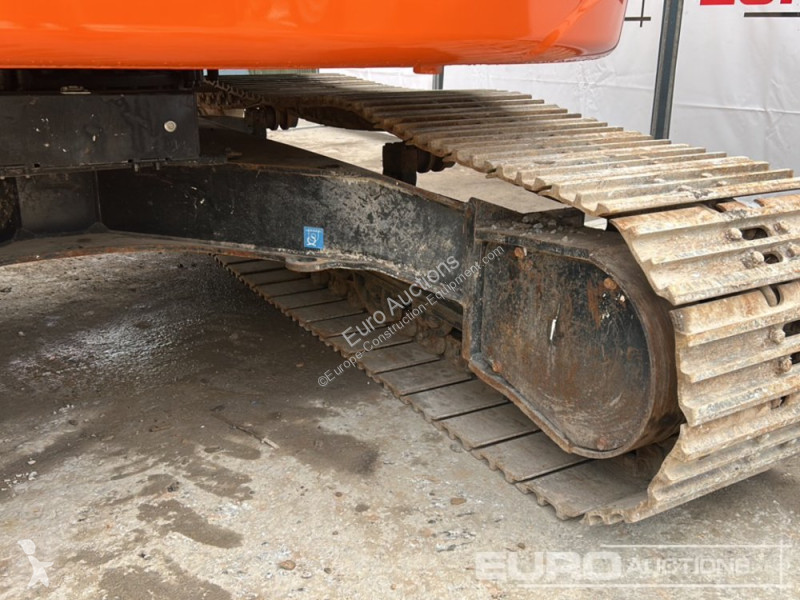Excavadora Hitachi -7