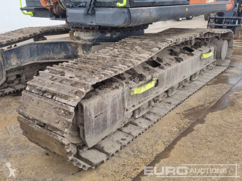 Excavadora Hitachi LC-7