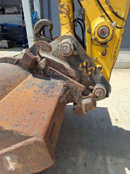 Escavadora Komatsu