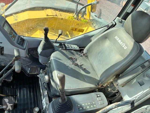جرافة Komatsu 78MR6