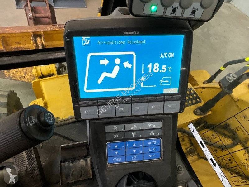 Excavator Komatsu MR-8