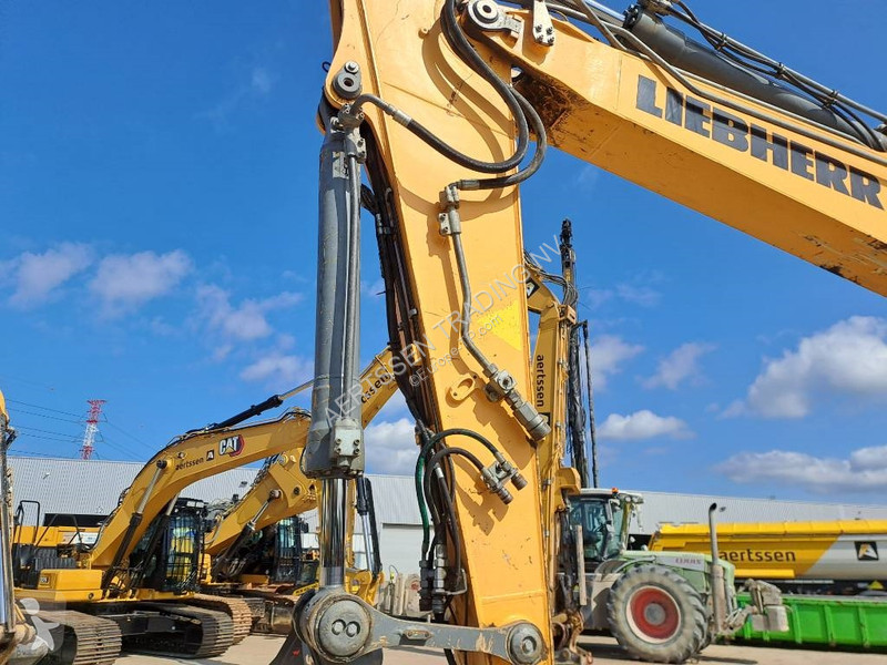 Escavadora Liebherr