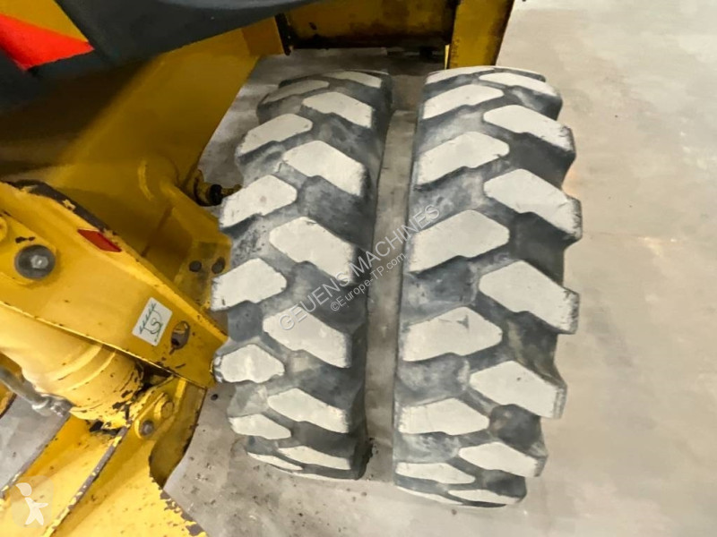 Excavator Komatsu MR-8