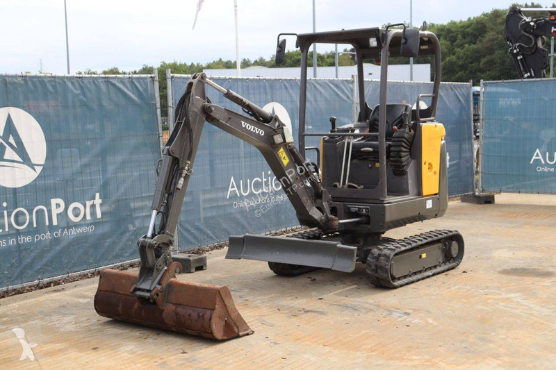 Graafmachine Volvo EC18D