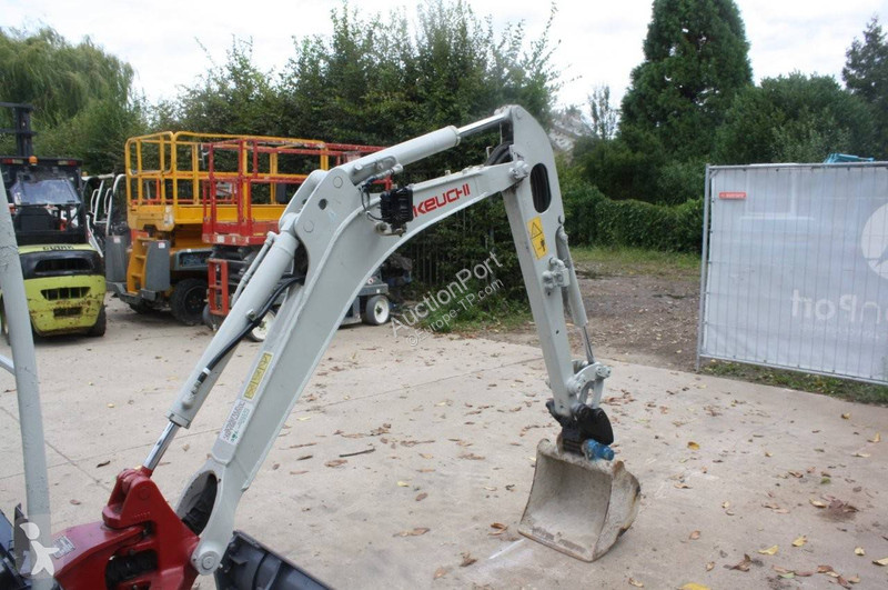 Graafmachine Takeuchi TB216