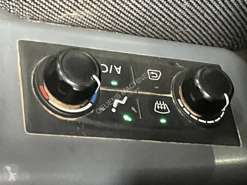Escavadora Doosan DX 63-3