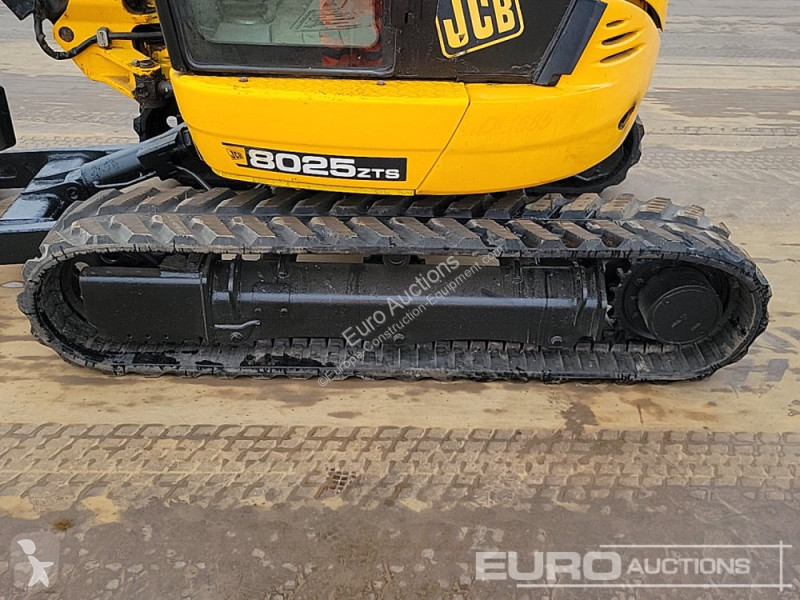 Lopatový nakládač JCB
