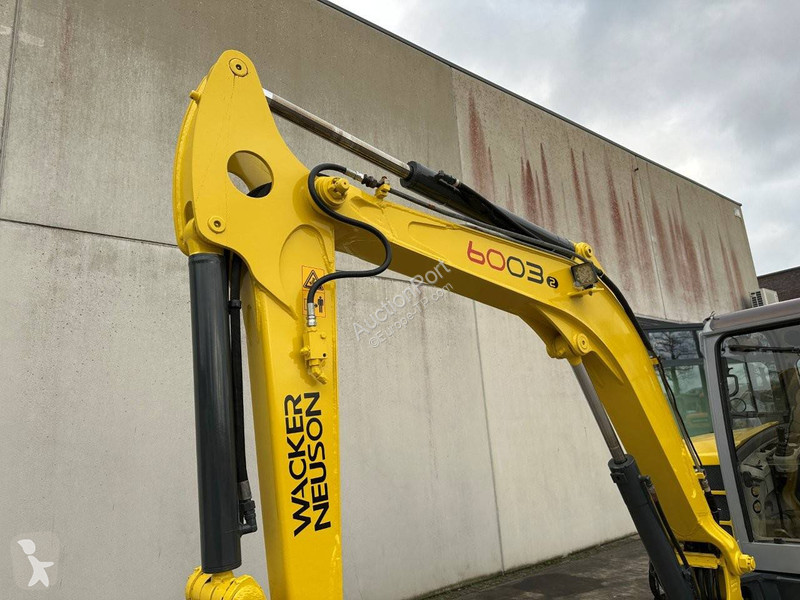 Skovel Neuson 6003