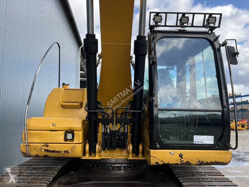 جرافة Caterpillar L