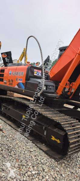 جرافة Hitachi ZAXIS 200