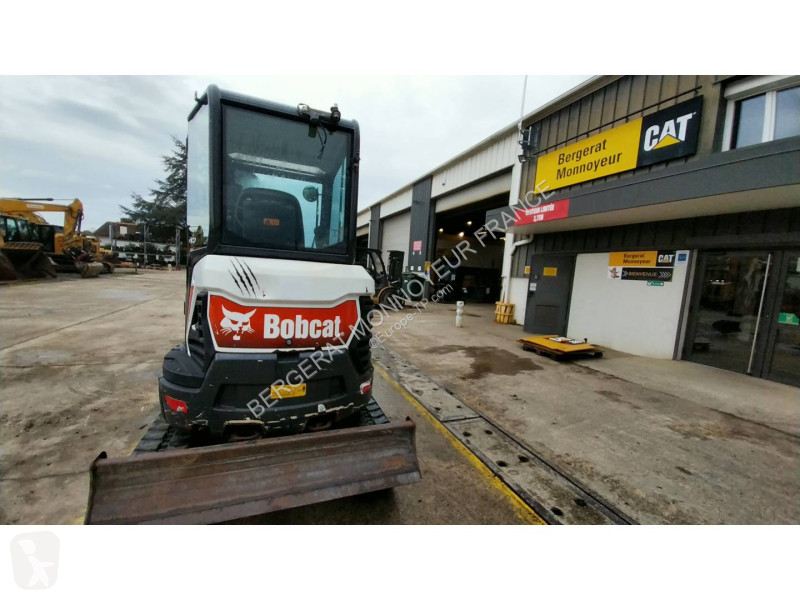 Excavator Bobcat E27