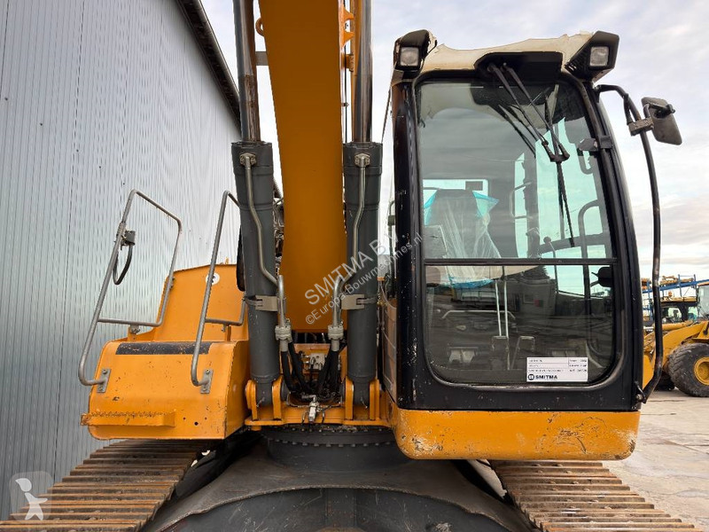 جرافة Liebherr R922 SLC