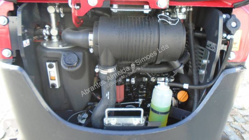 Lopatový nakládač Yanmar SV22