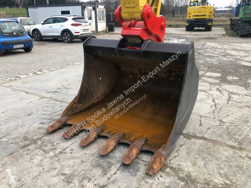 Excavator Komatsu PC290LC-11E0