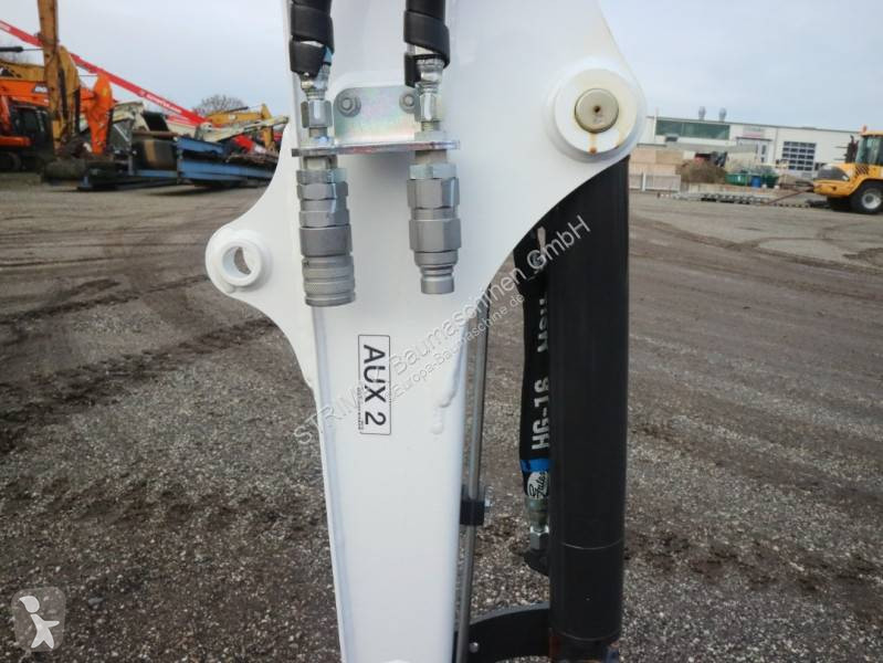 Lopatový nakládač Bobcat E19 R2