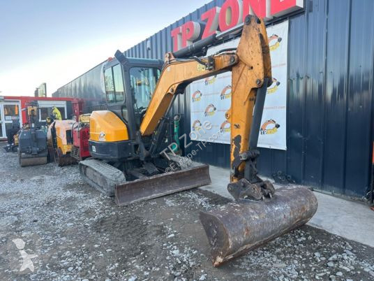 Lopatový nakládač Bobcat e35 à 23 500 € ht