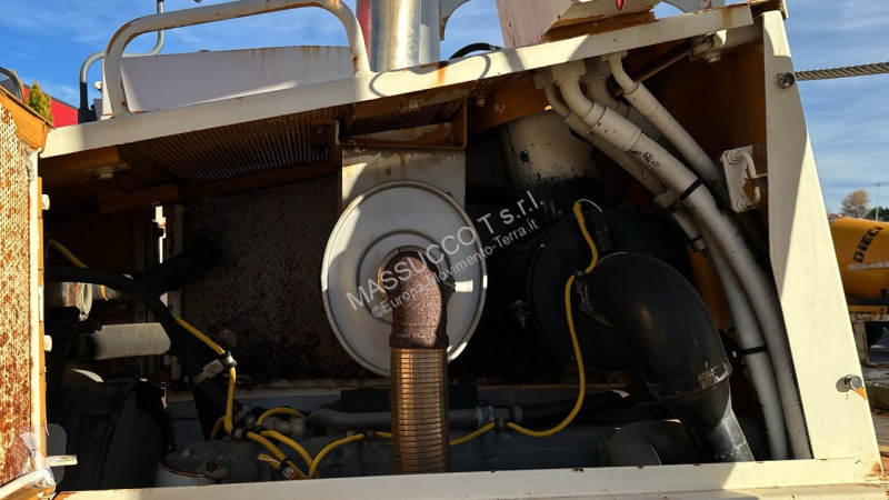 جرافة Liebherr RL 22 B