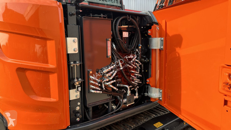 Escavatore Hitachi ZX95USB-7