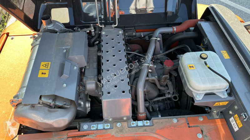 Экскаватор Hitachi 7