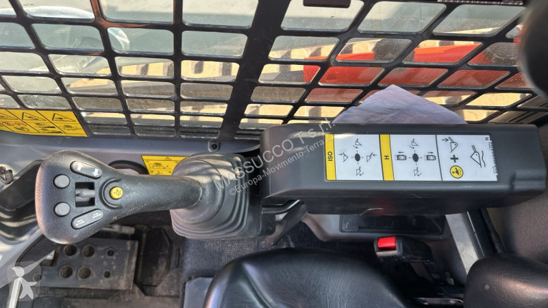 Lopatový nakládač Bobcat T590