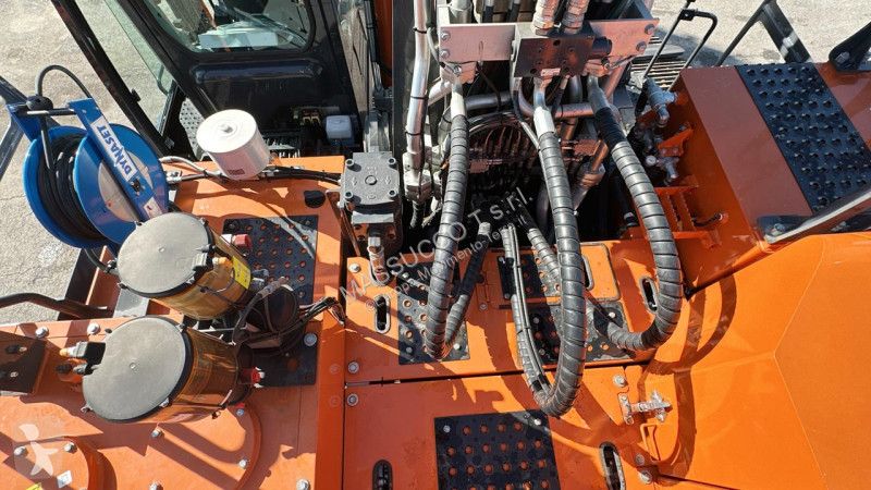 Rýpadlo Hitachi KMC750S-7