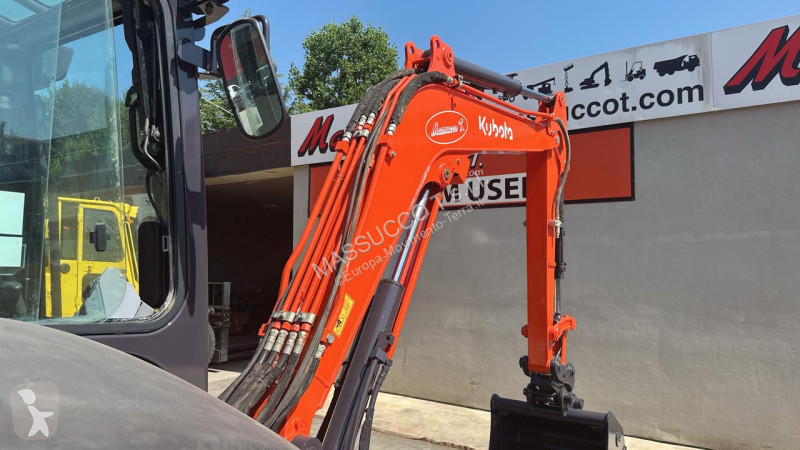 جرافة Kubota U48-4